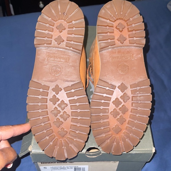 Timberland Boots - Picture 6 of 8